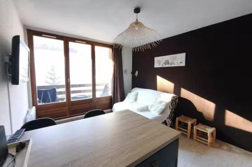 Le Sauze Apartment | Apartment with Balcony and View in Sauze