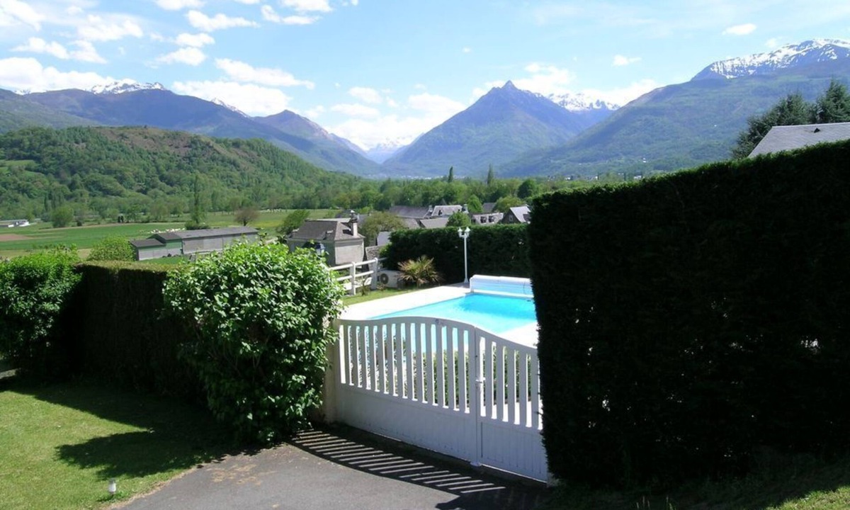 Ayzac-Ost Apartment | Apartment with terrace on property with heated swimming pool