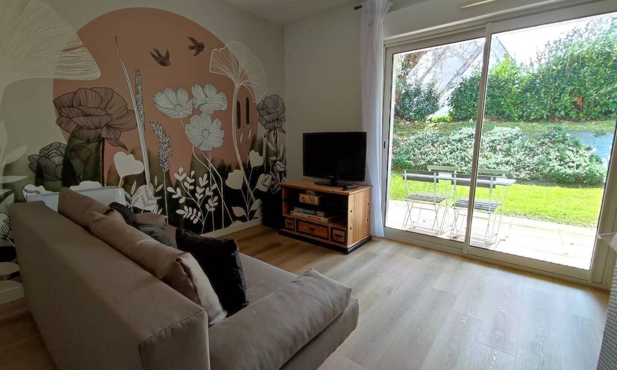 Trebeurden Apartment | Apartment with WIFI, terrace, garden in TREBEURDEN