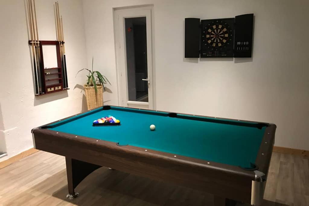 Les Chalesmes Apartment | Appart Chalet Haut Jura Billard Sauna Bbf et +