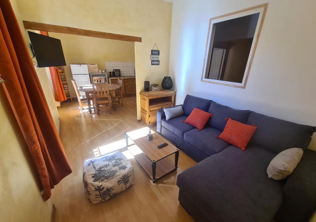 Barcelonnette Apartment | Appart plein centre lit King size , canapé lit et wifi