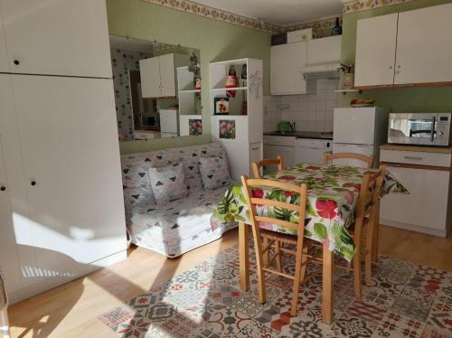 Eaux-Bonnes Apartment | Appartement à GOURETTE, résidence EURONEIGE, avec balcon, vue idéale sur la montagne - 6 personnes