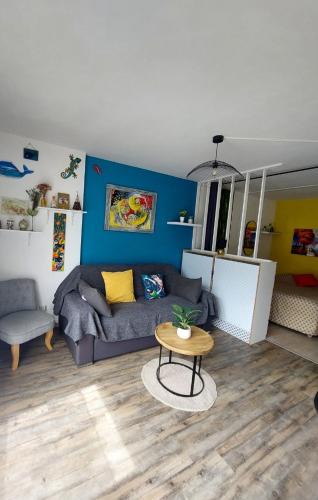 Esquieze-Sere Apartment | Appartement 2pers, superbe vue montagne, exposé sud, Résidence très calme, parking, 5mns à pied du centre