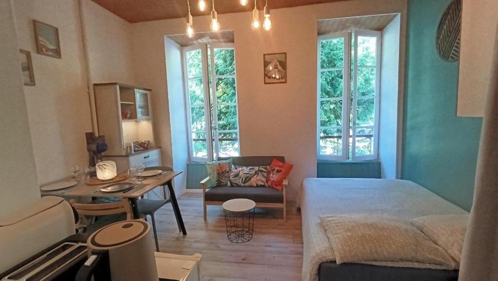 Eaux-Bonnes Apartment | Appartement 4 pers Montagne -draps et serviettes non fournis-