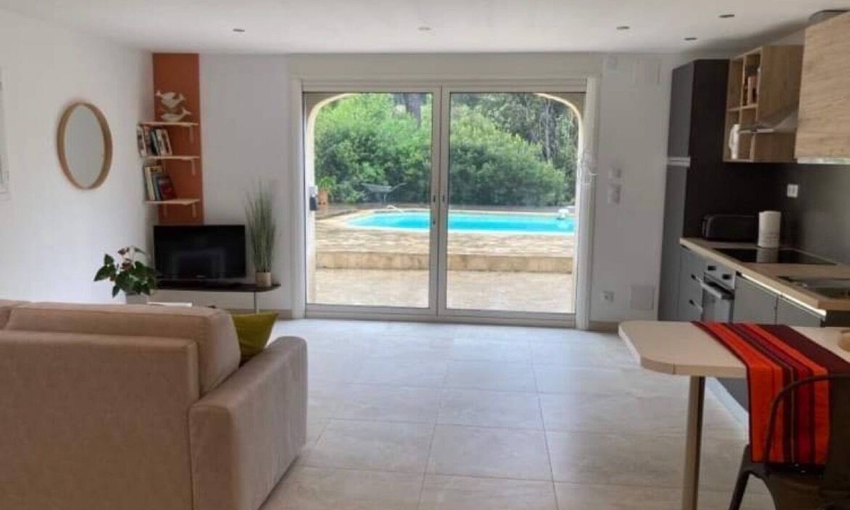 La Panouse Apartment | Appartement Dans Villa Avec Piscine Entre Calanque et Colline