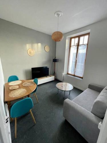 Charleville-Mezieres Apartment | Appartement idéalement situé