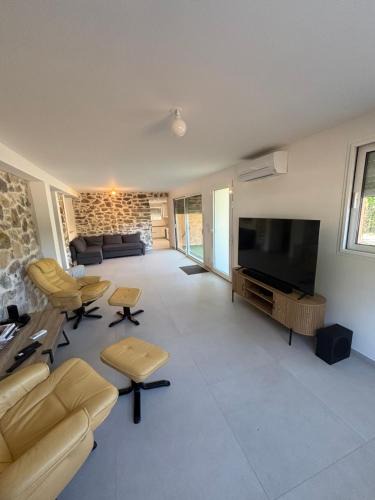 Evenos Apartment | Appartement Basse Venette - Saint-Anne d'Evenos