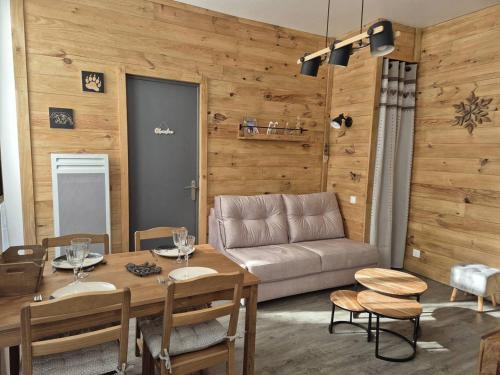 Cauterets Apartment | Appartement Hyper-Centre Cauterets, Proche Télécabine, WIFI - FR-1-234-329