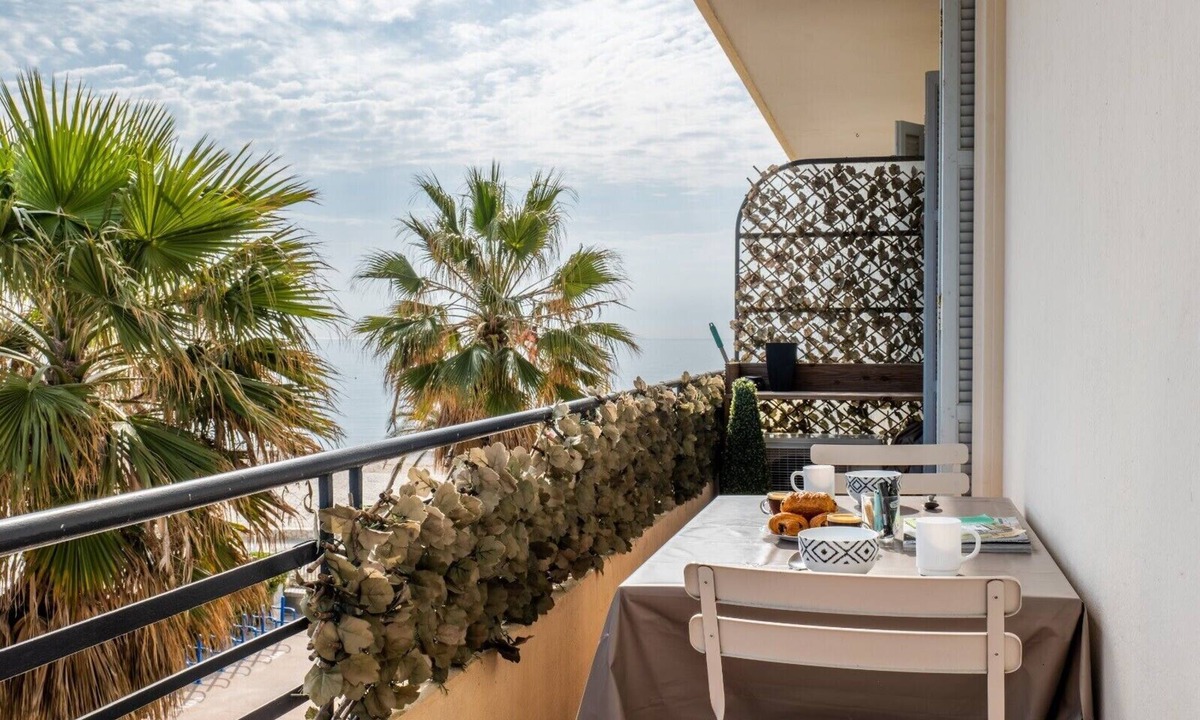 Villeneuve Loubet Beach Apartment | Apt With Balcony With direct access to the beach