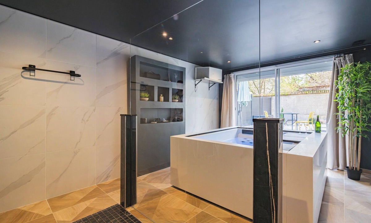 Reims Apartment | Art Déco Lesage & Spa