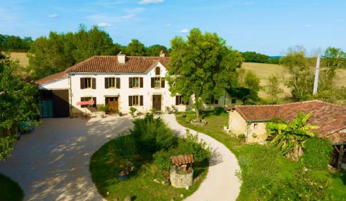 Montesquiou House | Au Coeur de la Gascogne Gîte artistique