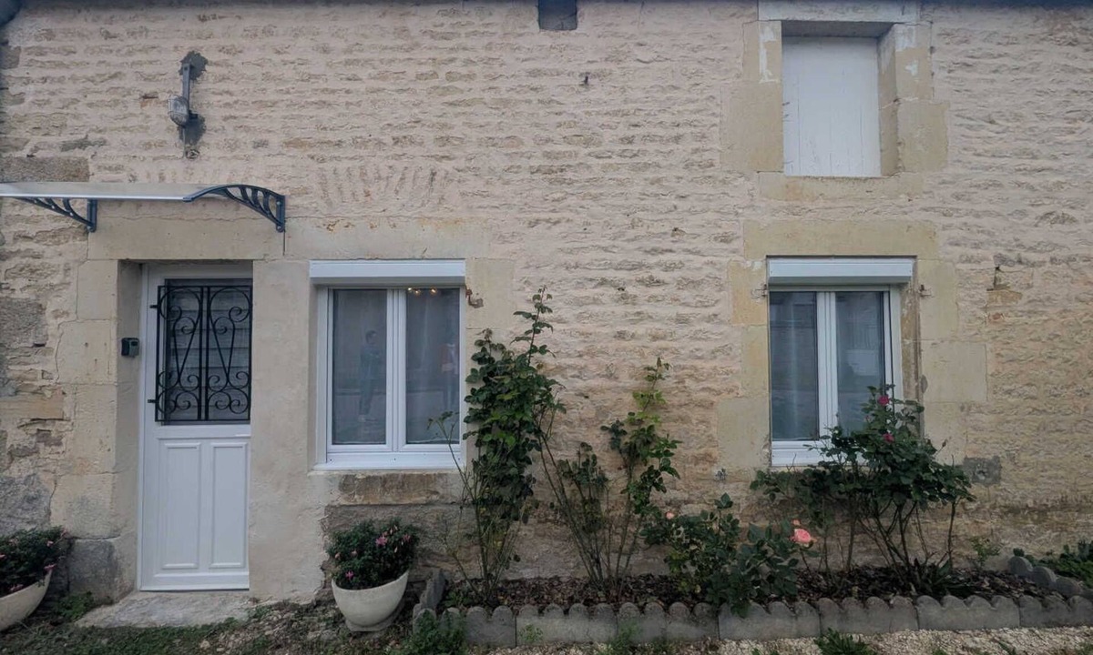 Chateauvillain House | Au petit Café - Châteauvillain