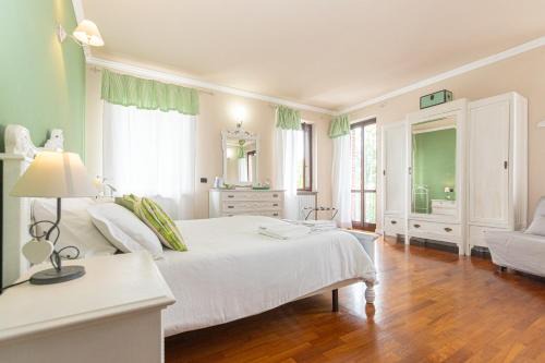 Azzano d'Asti Bed & Breakfast | B&B Lanterna delle Fate