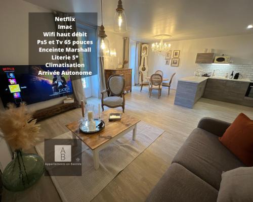 Villefranche-de-Rouergue Apartment | Babolène Shabby Suite