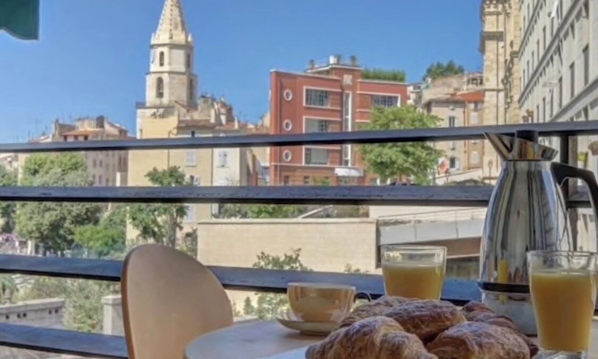 Belsunce Apartment | Balcon sur le Vrai Marseille