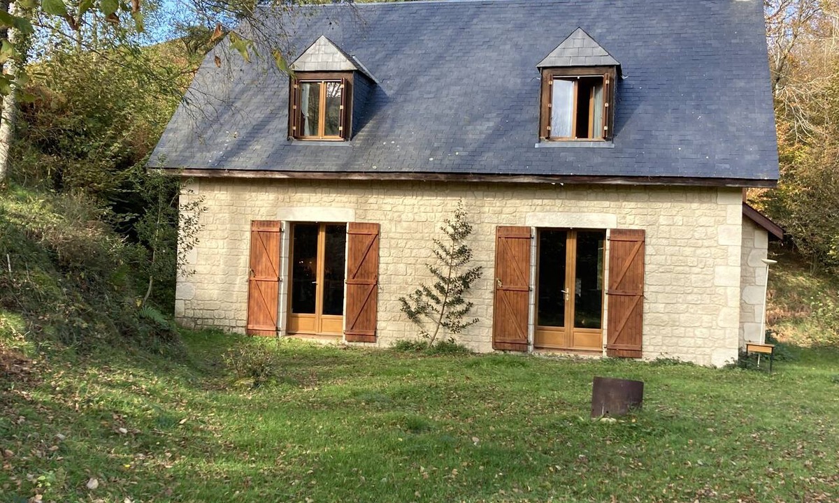 Germs-sur-l'Oussouet House | Barn in a green setting