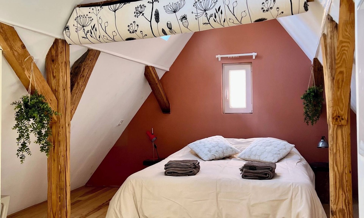 Barr House | Barr, the little cocoon of the vineyards