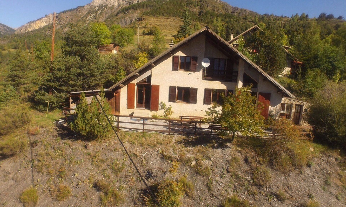 Villars-Colmars Ski Chalet | Beautiful 8 P family chalet in Val d'Allos at the foot of the Mercantour National Park