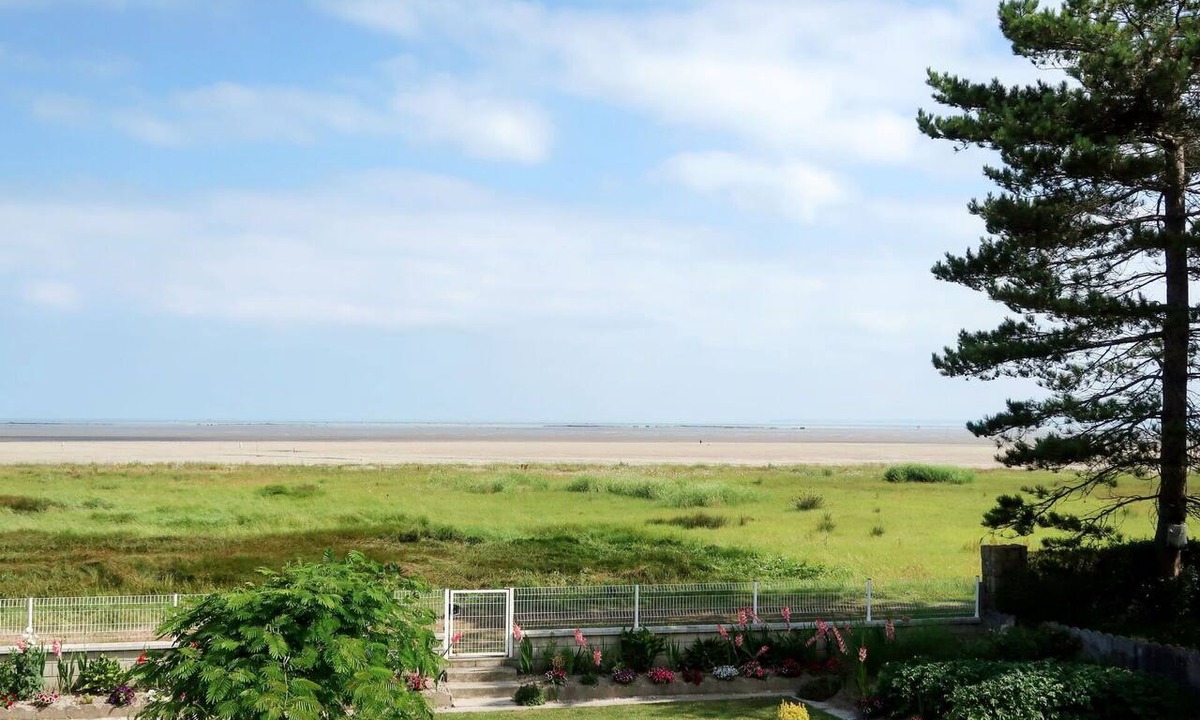 Cherrueix Apartment | Beautiful apartment for 4 people with WIFI, TV and terrace