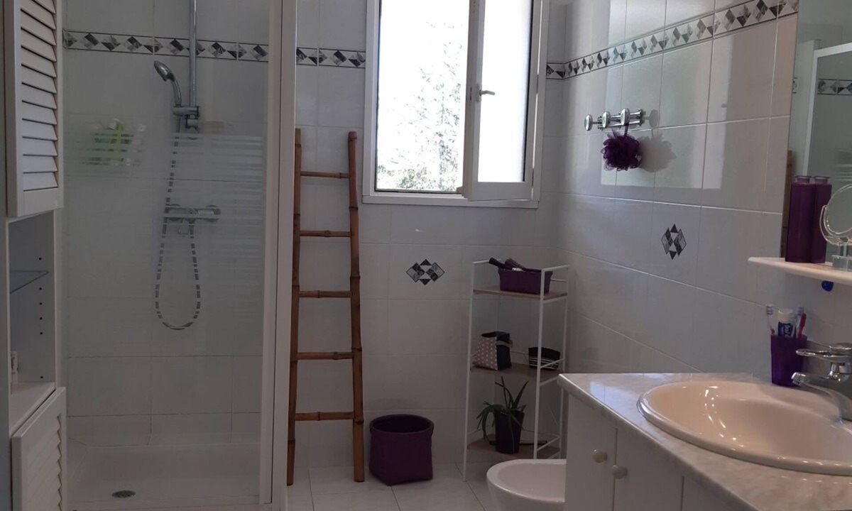 Lussan House | Beautiful architect-designed villa with swimming pool in the middle of a large park 10 minutes from Auch.
