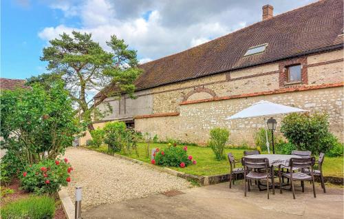 Etigny House | Beautiful Home In Étigny With Wifi