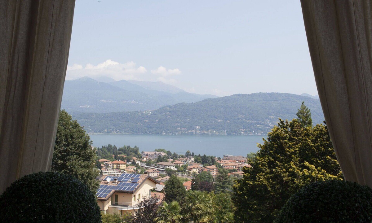 Baveno Villa | Beautiful private villa with WIFI, private pool, hot tub, A/C, sauna, TV, patio and panoramic view