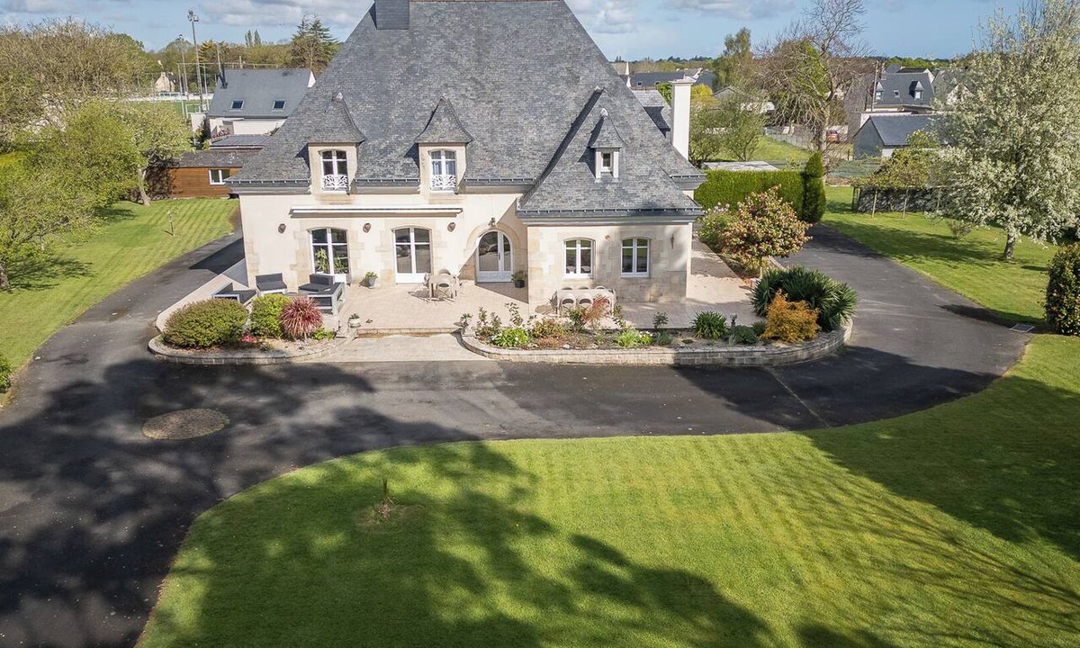 Quessoy Bed & Breakfast | Bed and breakfast, gourmet breakfast included, with a view of the estate's park!