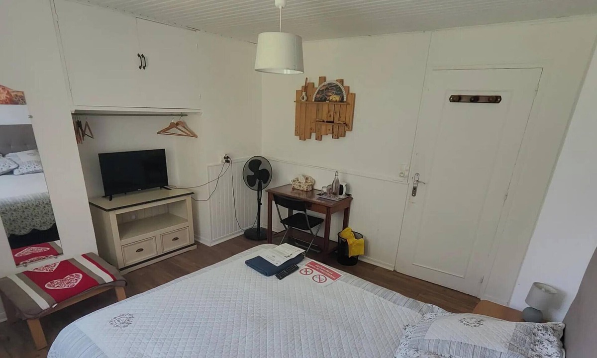 Migennes Bed & Breakfast | Bed and breakfast in the center of Migennes, near train station and amenities
