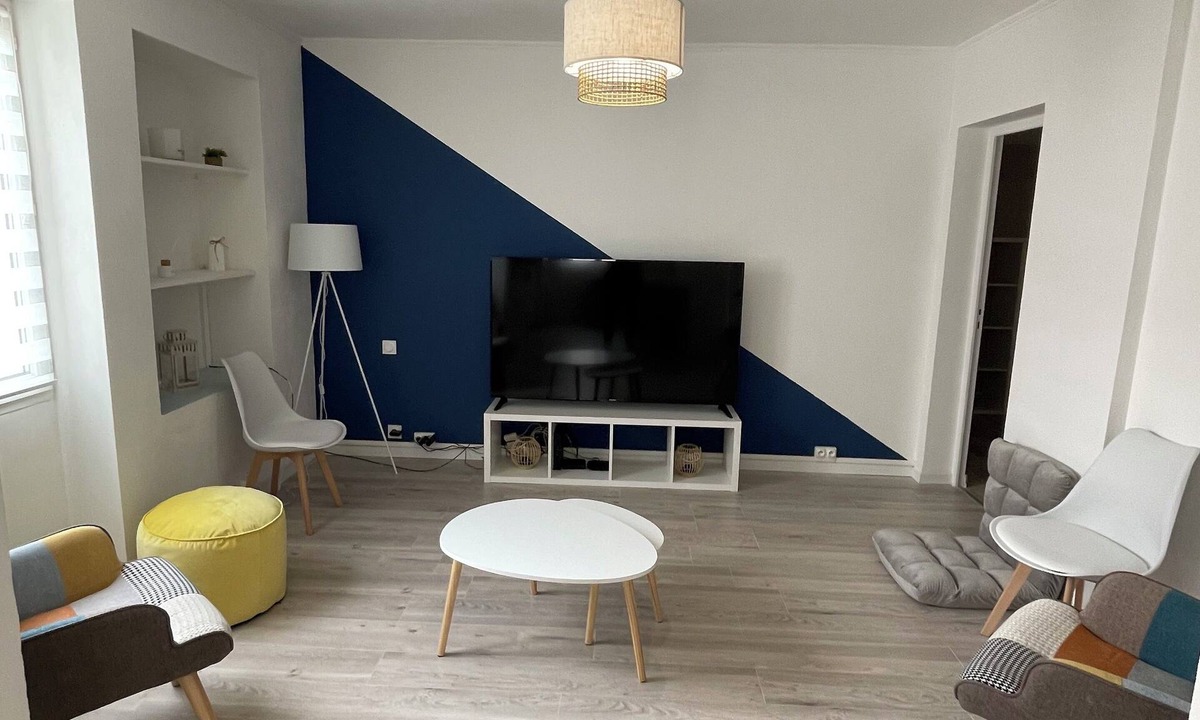 Faubourg Apartment | Bel Appartement Cosy Proche de la Maison Carrée, Idéal Pour une Famille