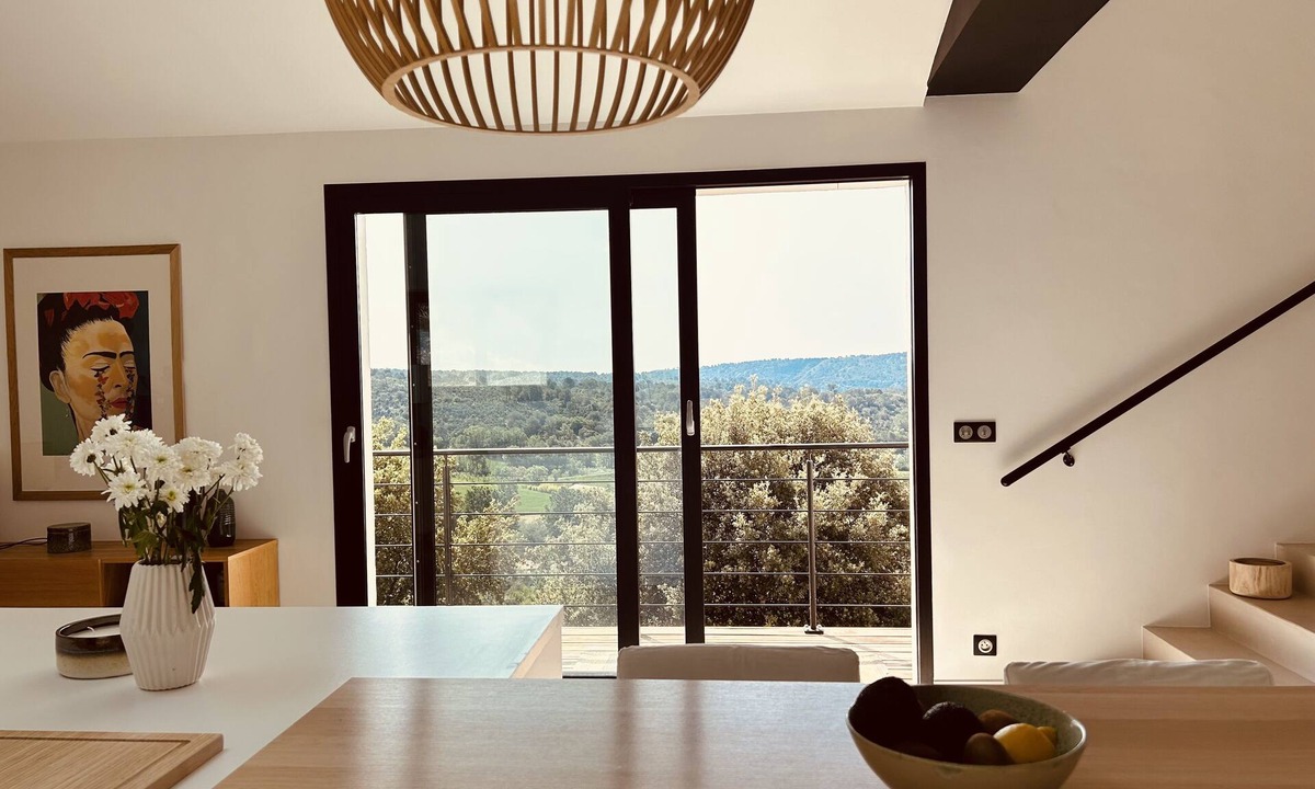 Ampus House | Belle Villa Contemporaine en Pleine Nature