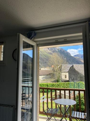 Bielle Apartment | Bielle, pyrénées atlantiques 64260, appartement neuf 38m2 4 pers avec piscine