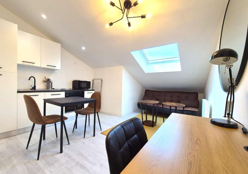 Centre Erlon Apartment | Bishkek - Proximité Gare de Reims
