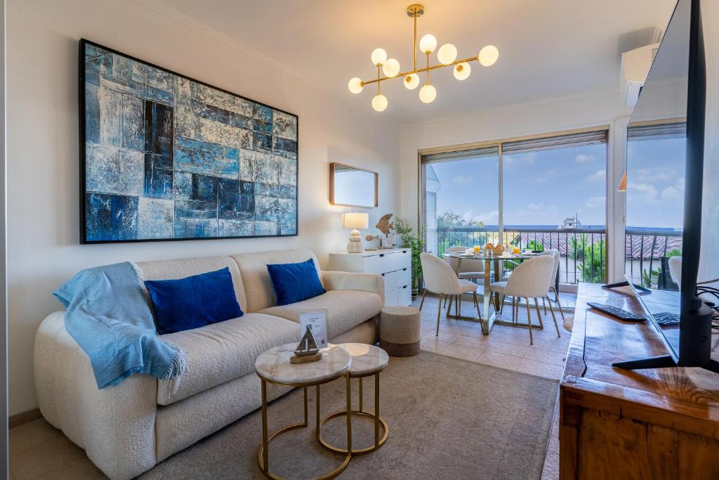 Beaulieu-sur-Mer Apartment | BLUE RIVIERA - vue mer - proche centre et gare
