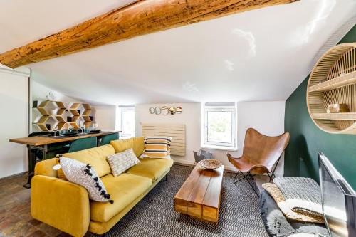 La Croix Rousse Apartment | BnGo l Le Perché de la Croix-Rousse l 4p, 2ch, 4ème étage sans ascenseur