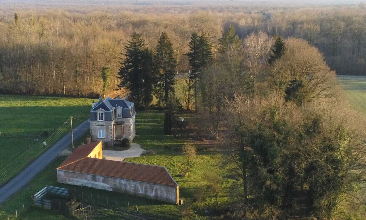 La Neuville-aux-Bois House | Bournon à Bournonville, 19th century retreat in the woods