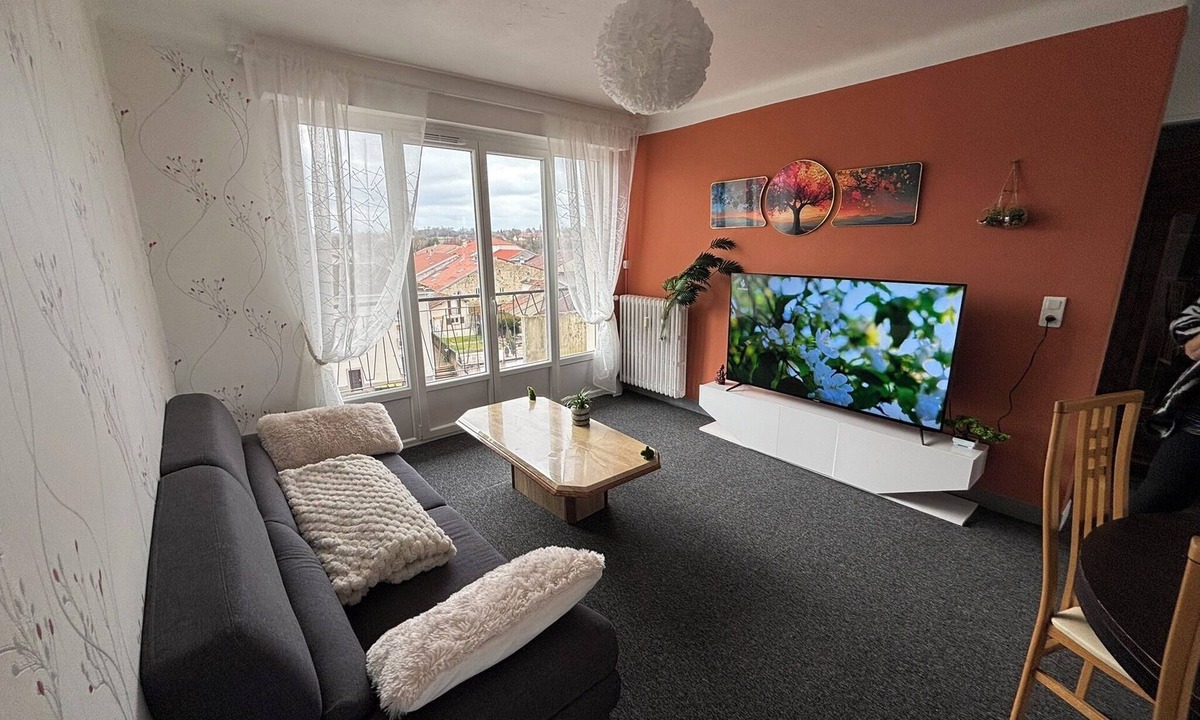 Vittel Apartment | Bright 75m2 3-bedroom Apartment with a largebalcony - fully equipped