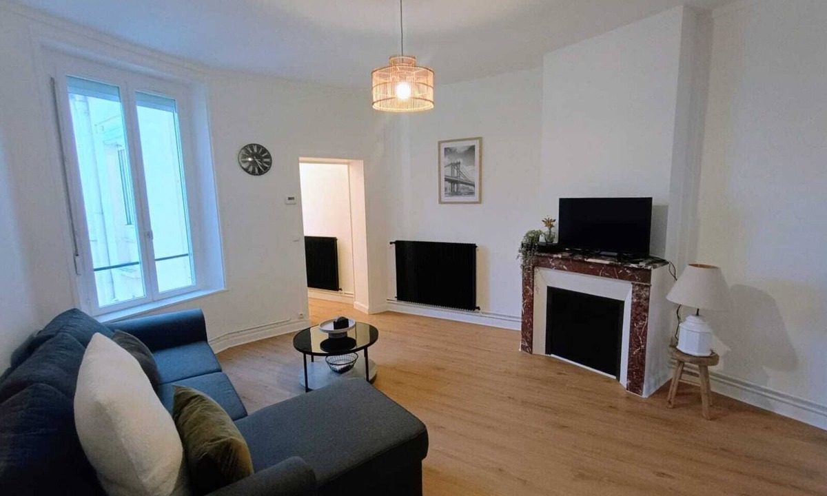 Reims Apartment | Bright apartment near the city center
