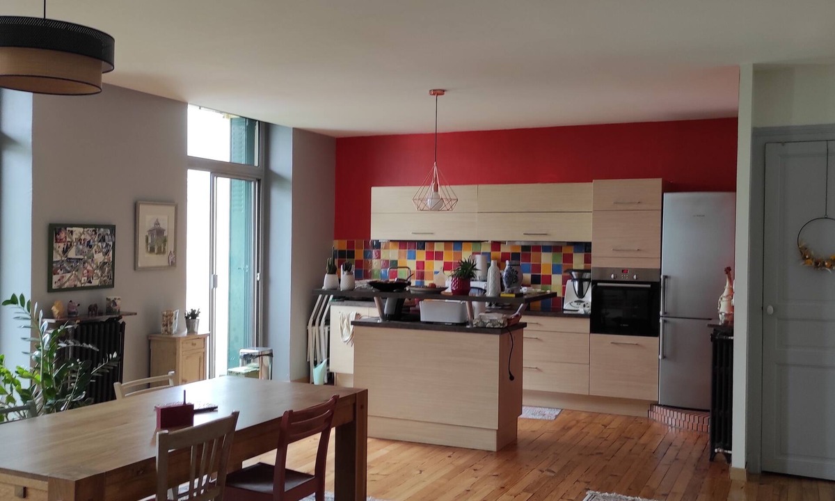 Centre Ville Apartment | Bright apartment with view of the Pyrenees