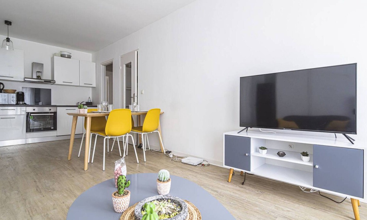 Laon Sud Apartment | Bright Apartment with WiFi in the Heart of Reims
