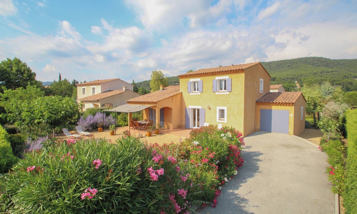 Aups Villa | Bright Provencal villa with pool, air conditioning and near Gorges du Verdon