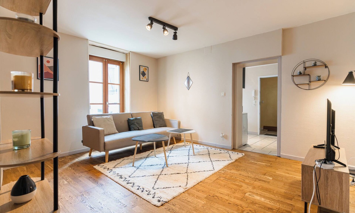 Ancy-Dornot Apartment | Bright & warm 53 m² T2 - comfort, modern style, pets welcome.