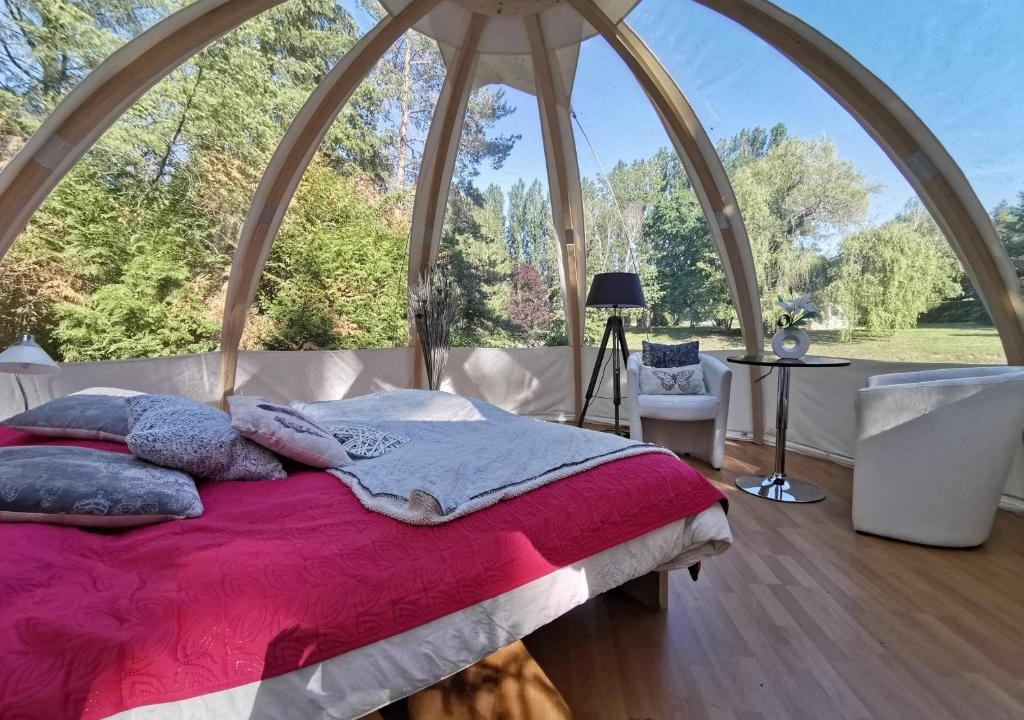 Chitenay Bed & Breakfast | Bulle des châteaux avec piscine