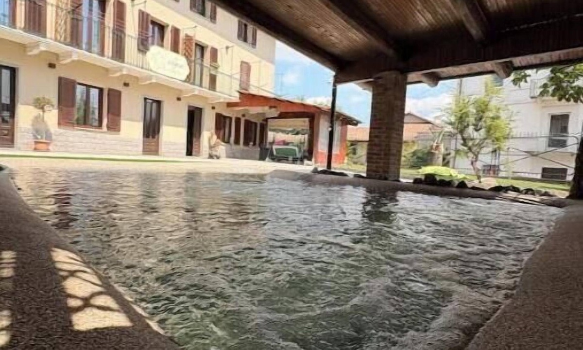 Magliano Alfieri House | By Vigin Dalia – Comfort and Elegance for a Couples' Getaway