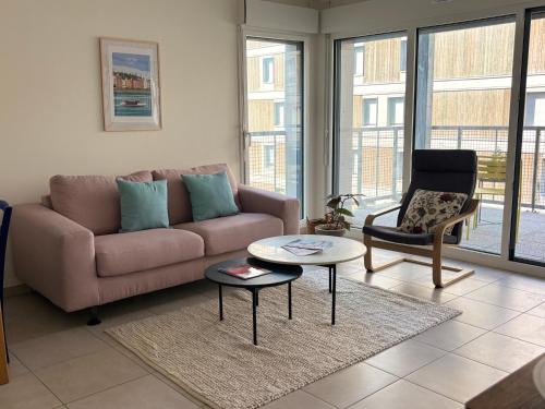 Parilly Apartment | Côté Parc - Cosy & neuf, parking & au pied du métro - Lyon