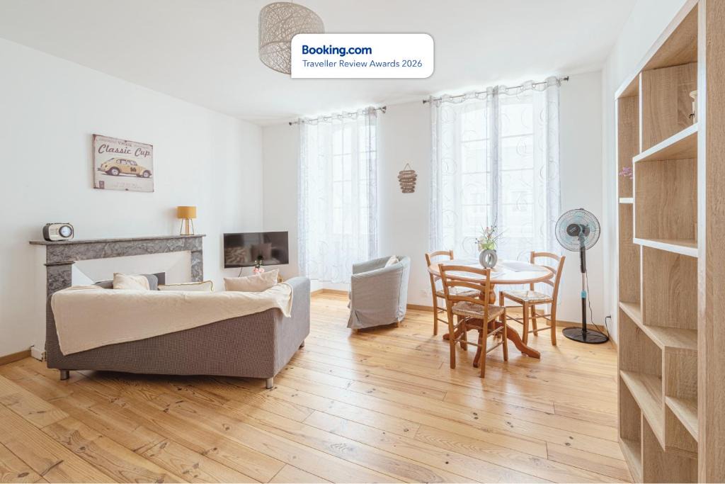 Centre Ville Apartment | Cœur de Pau - Parking Privé - Le Douillet