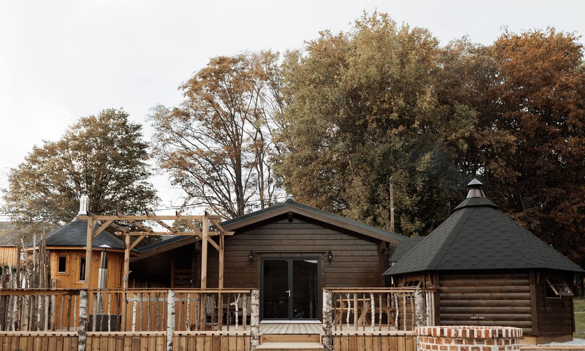 Chaumont-Porcien Cabin | Cabane à l'Ombre des Charmes
