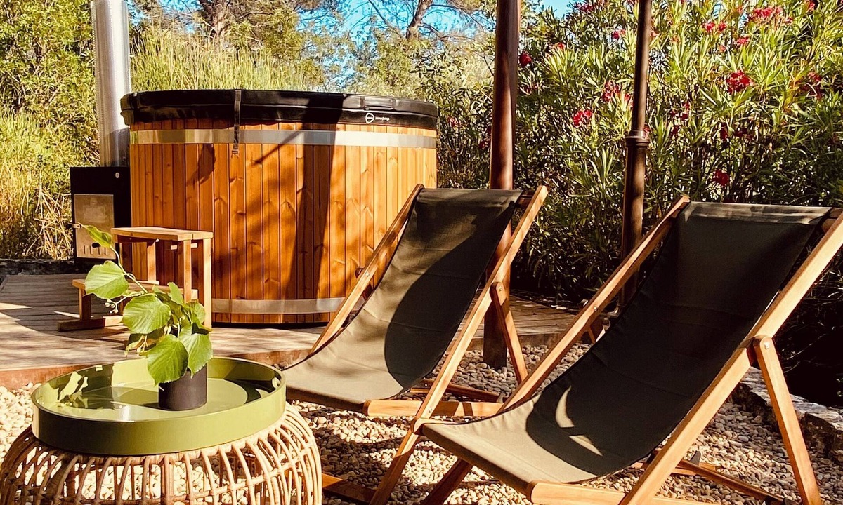 Le Beausset Bed & Breakfast | Cabanon Tihou romantic Nordic bath