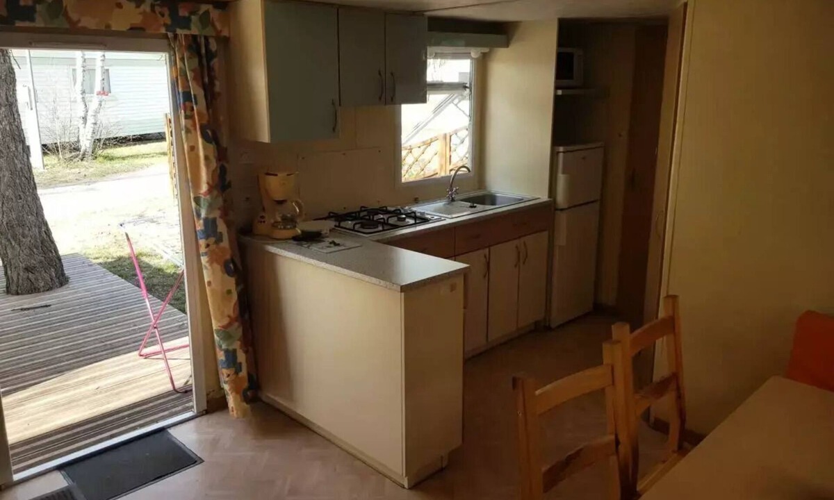 Saint-Martin-de-Queyrieres House | Camping Caravaneige L'Iscle de Prelles* - Mobile home Comfort Super Mercure 3 rooms 7 people
