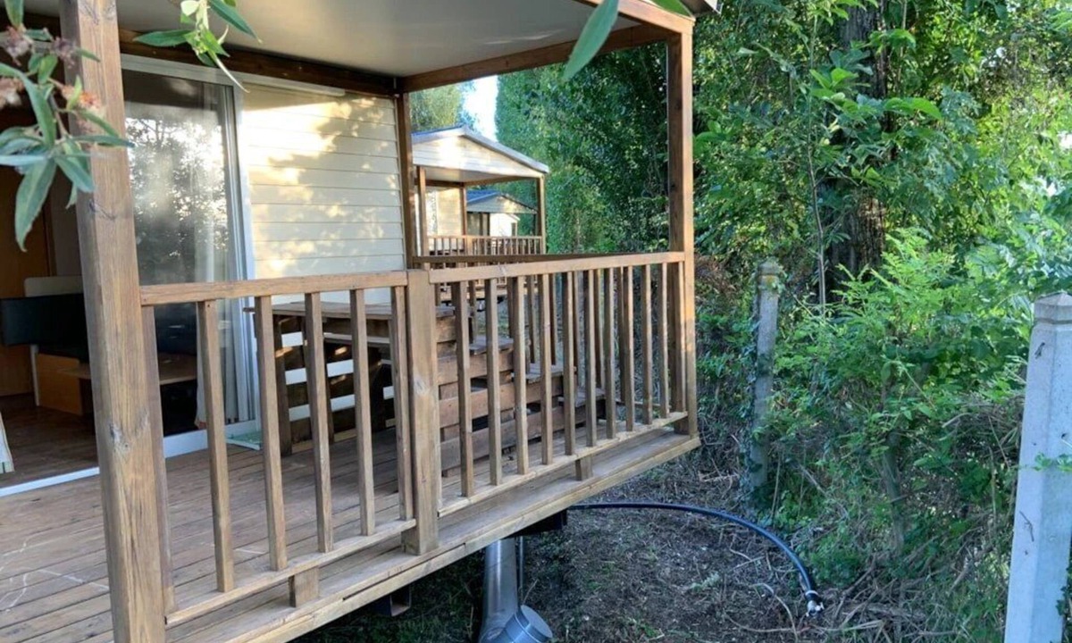 Pont-sur-Yonne House | Camping 2 étoiles - ccbgf00