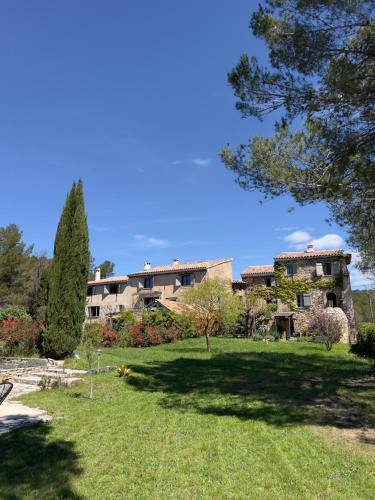 Cotignac House | CASA CARA - 4 Gites de Charmes avec piscine - Cotignac en Provence